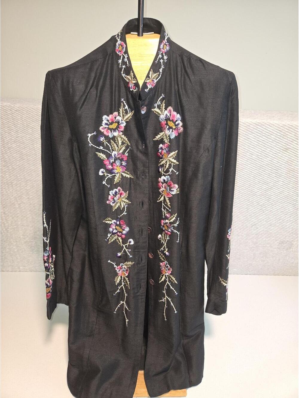 Black Embroidered Silk Blend Floral Button-Up Long Sleeve Shirt Jacket